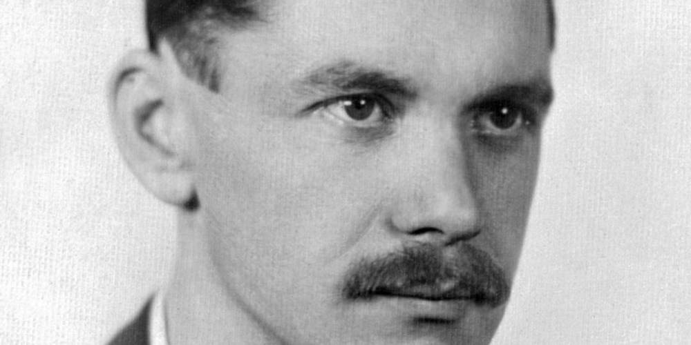 József Attila (Budapest, Ferencváros, 1905. április 11. – Balatonszárszó, 1937. december 3.) Baumgarten- és posztumusz Kossuth-díjas magyar költő, a magyar irodalom egyik legkiemelkedőbb, legeredetibb alakja.