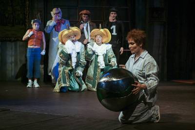 Utazás a szempillám mögött Utazás a szempillám mögött