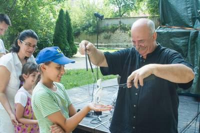 Stop, Állj és nézz! Stop, Állj és nézz!