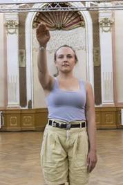 Helyzet kinyújtott karral Helyzet kinyújtott karral