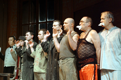 A tizedes meg a többiek A tizedes meg a többiek