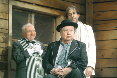 A néma revolverek városa A néma revolverek városa