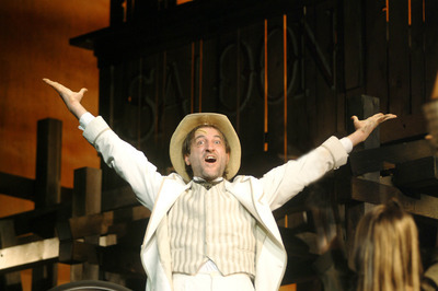 A néma revolverek városa A néma revolverek városa