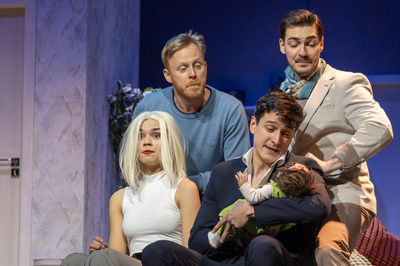 Három férfi és egy mózeskosár Három férfi és egy mózeskosár