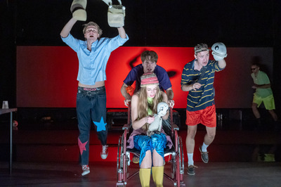 Itt, ott és mindenhol