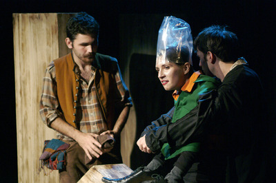 Tovább is van... Tovább is van...