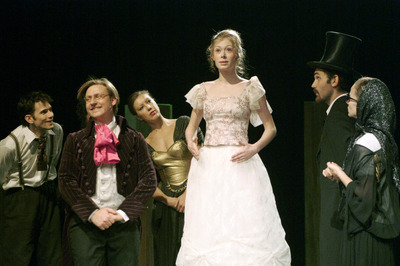 Tovább is van... Tovább is van...