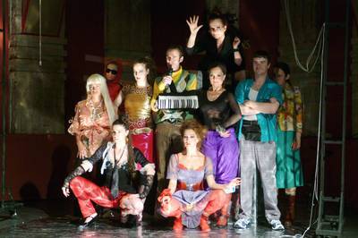 M.M. avagy Mindent Magamról M.M. avagy Mindent Magamról